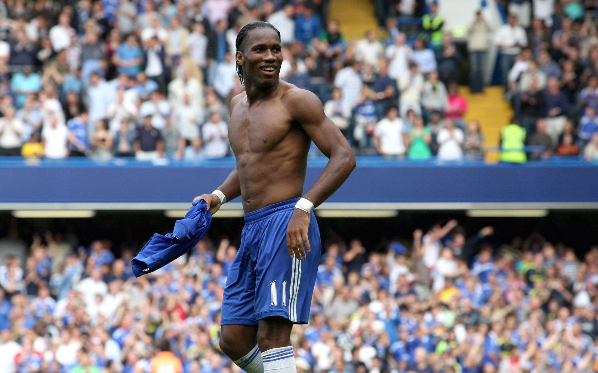 华体会体育app-法甲蓝血豪门:战术革新引领潮流,蓝血大牌